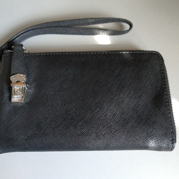 Danier Wallet/Wristlet - Picture 2 of 3